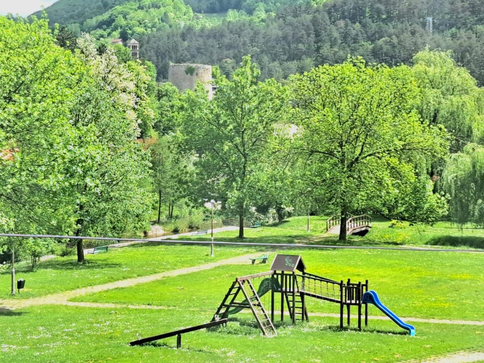 Bed and Breakfast Sobe Zizi Jajce Exterior foto