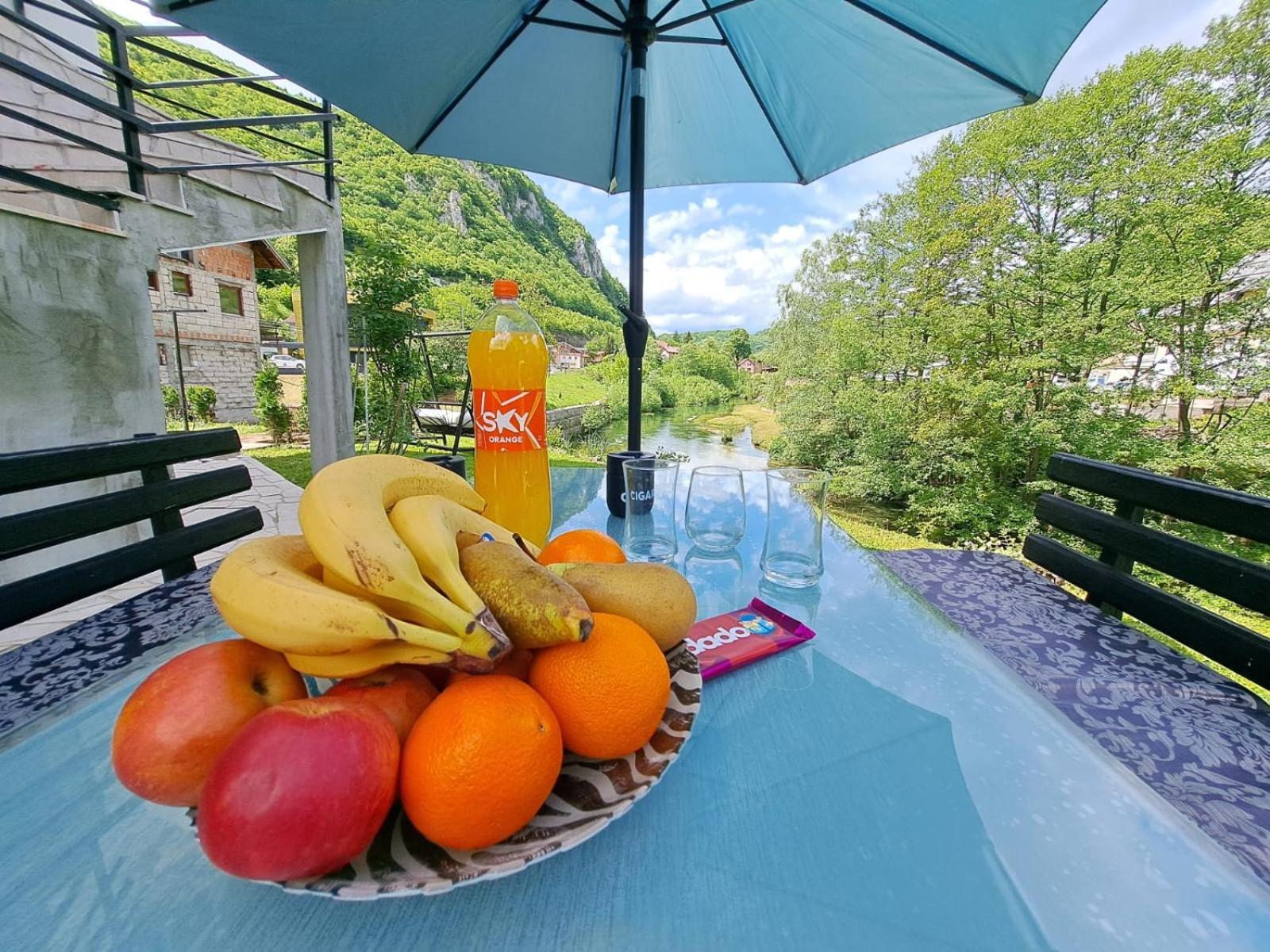 Bed and Breakfast Sobe Zizi Jajce Exterior foto
